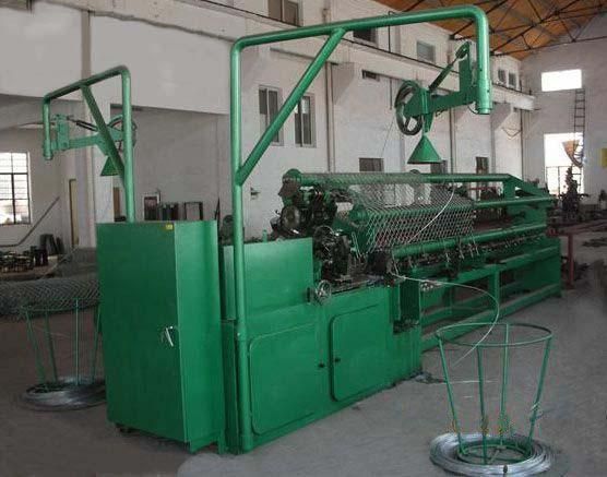 diamond mesh machine.jpg